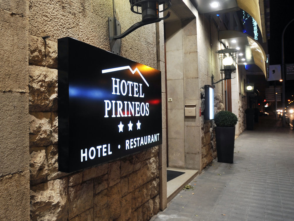Hotel Pirineos Figueres  Exteriör bild